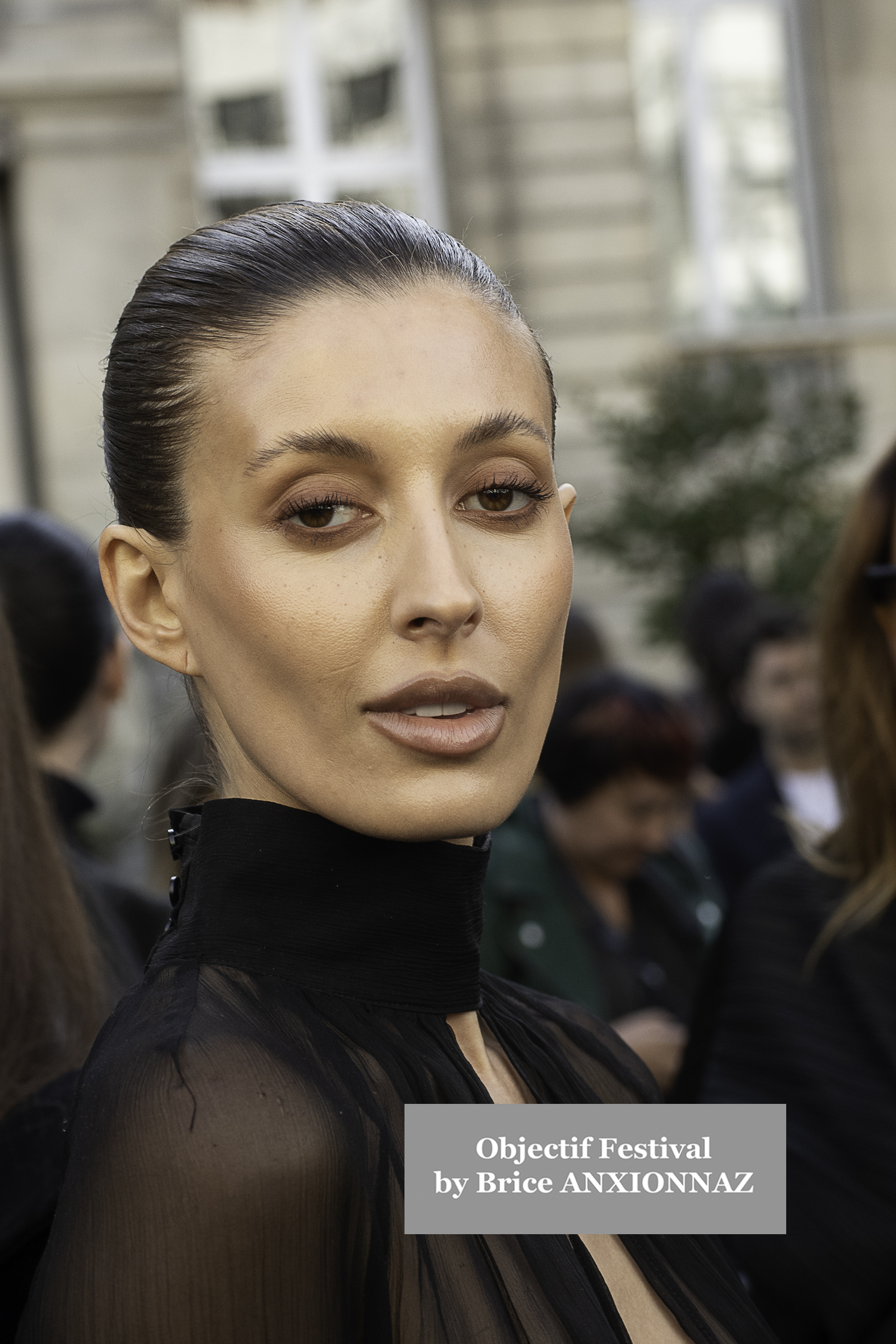 Photo streetstyle de Leonie Hanne - Streetstyle photos of guest arrivals at the Nina Ricci show lors du défilé Nina Ricci Spring 2025 à Streetstyle-photos-of-guest-arrivals-at-the-Nina-Ricci-show, Paris Fashion Week le 7 March 2025 par Brice ANXIONNAZ (Objectif Festival)